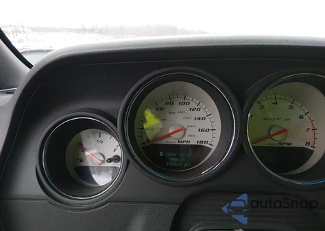 2010 Dodge Challenger Srt8 z USA, uszkodzony, nr VIN 2B3CJ7DW2AH103484